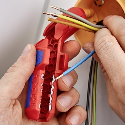 KNIPEX ERGOSTRIP® 16 95 01 SB