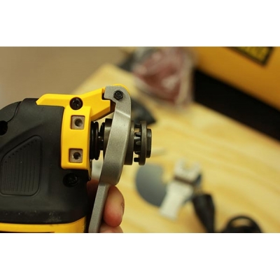 DeWalt DWE 315 (+набор приспособлений)