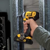 DeWALT DCF887